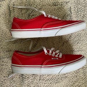 Vans Shoes - Vans- Classic- men’s size 7. Vans Shoes - Vans- Classic- men’s size 7.